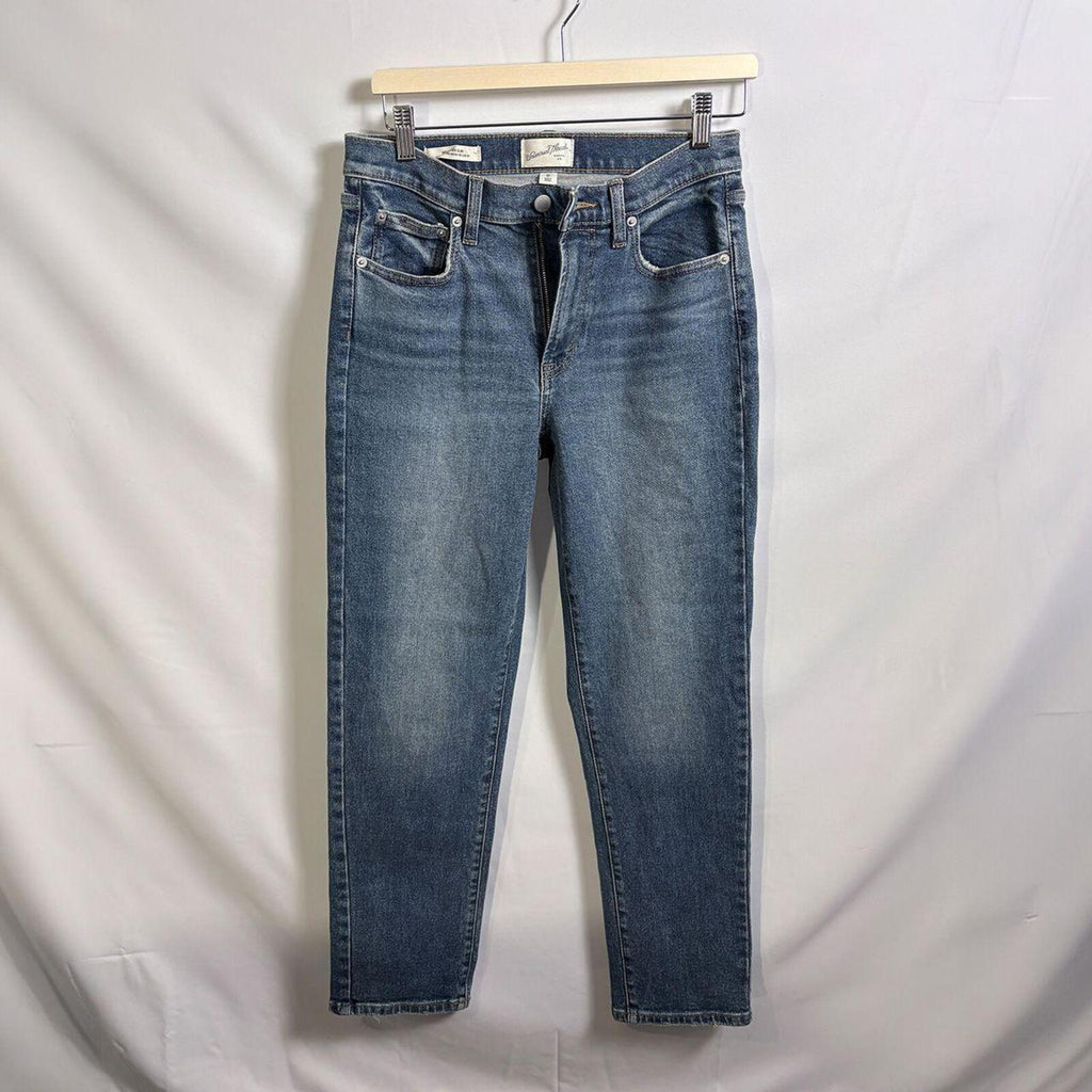 Universal Threads Mid-Rise Slim Jeans