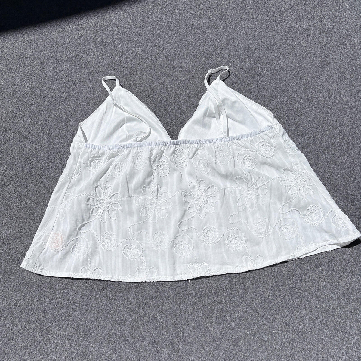 Forever 21 White Embroidered Double Strap Flowy Cami Top Size S