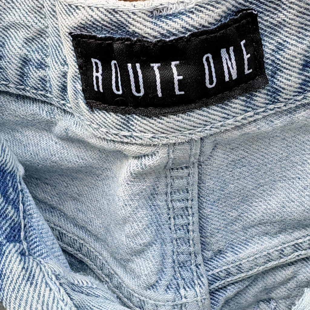 Route One Light Wash Jeans | 26