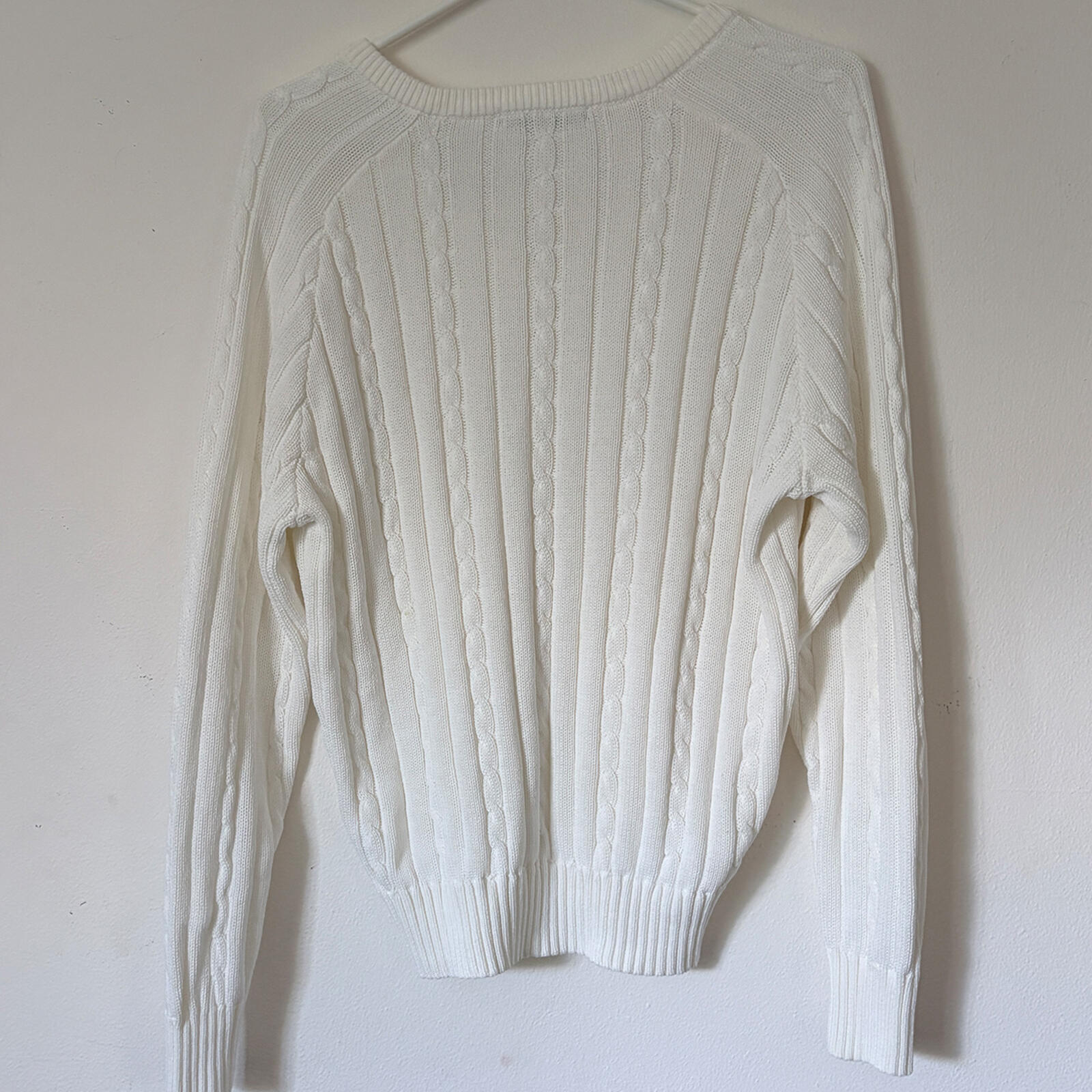 Brandy Melville Vneck Cable Sweater/Ivory/Medium