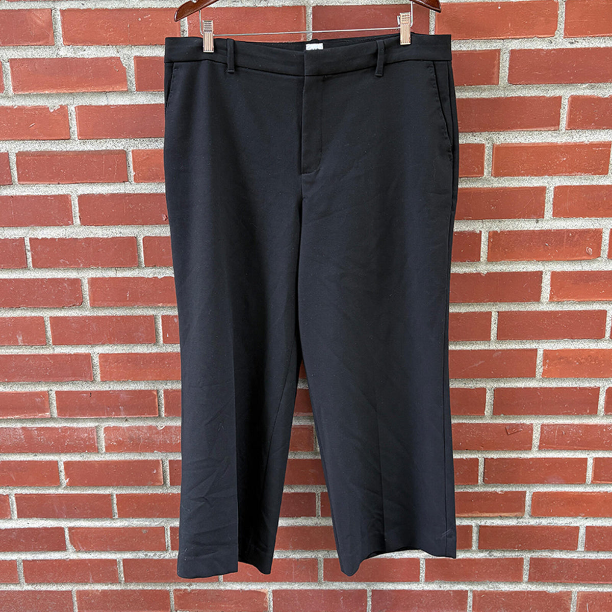 Gap black wide-leg crop pants, size 16