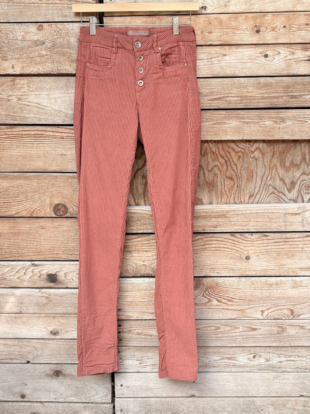 London 88 Corduroy Skinny Pants