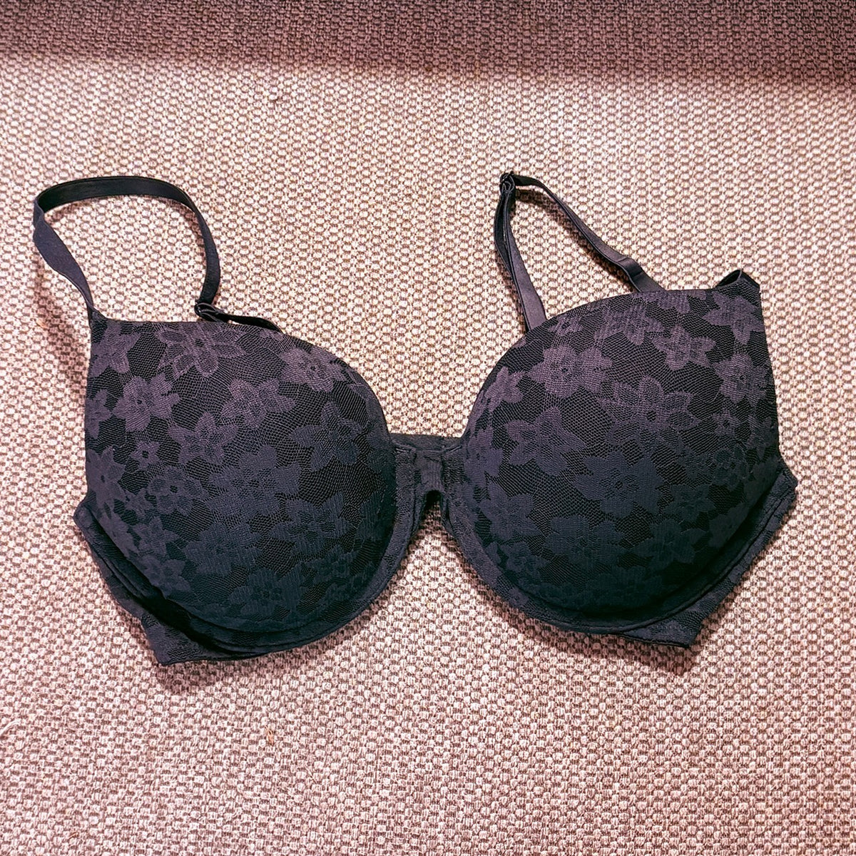Victoria's Secret PINK Navy Lace 34D Bra