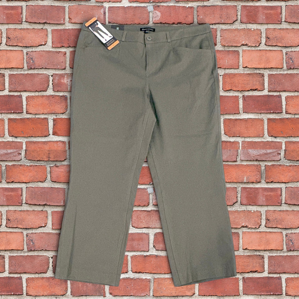 Banana Republic olive cropped pants, size 16, NWT