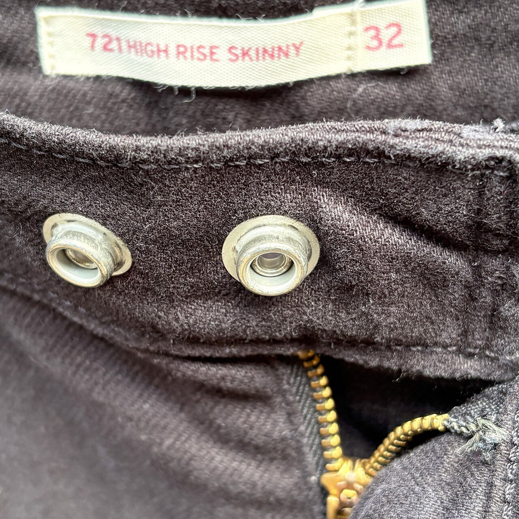 Levi's 721 High Rise Skinny | Black, 32