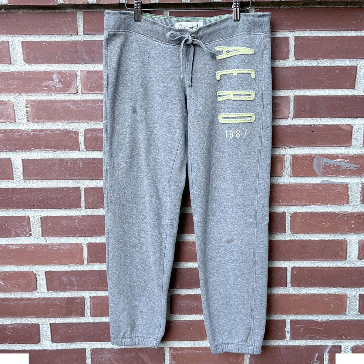 Aeropostale Gray Sweatpants with Drawstring Waist, Size M