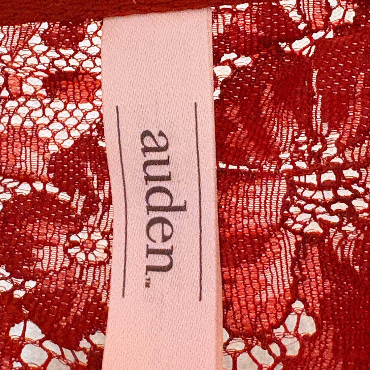 auden Red Lace Strapless Bra Medium