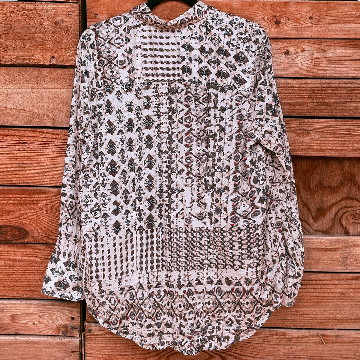 Caffé Marrahcsh Lightweight Patterned Button-Up Shirt